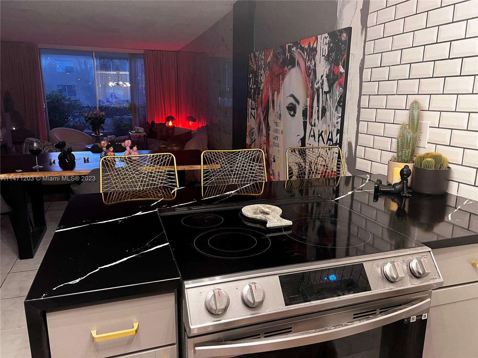 4320 Washington St Unit: 317