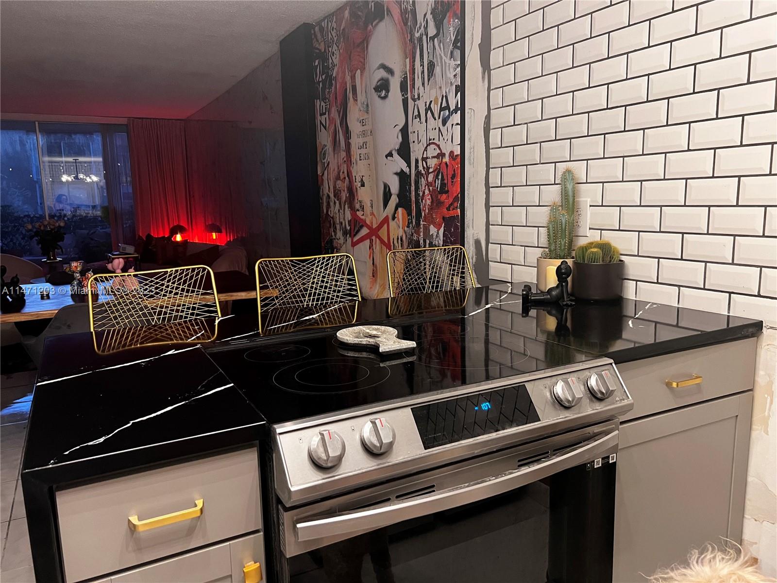 4320 Washington St Unit: 317