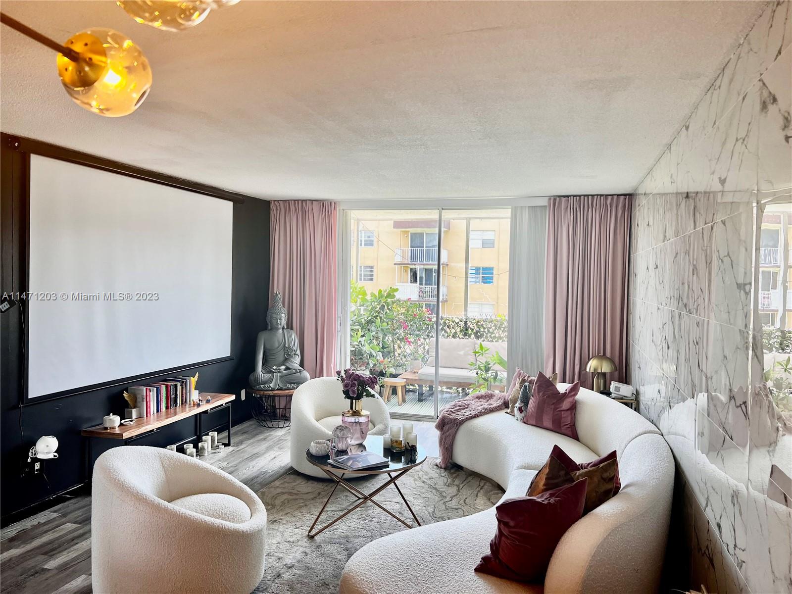 4320 Washington St Unit: 317