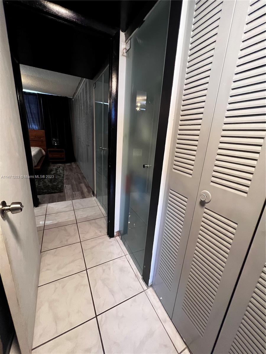 4320 Washington St Unit: 317