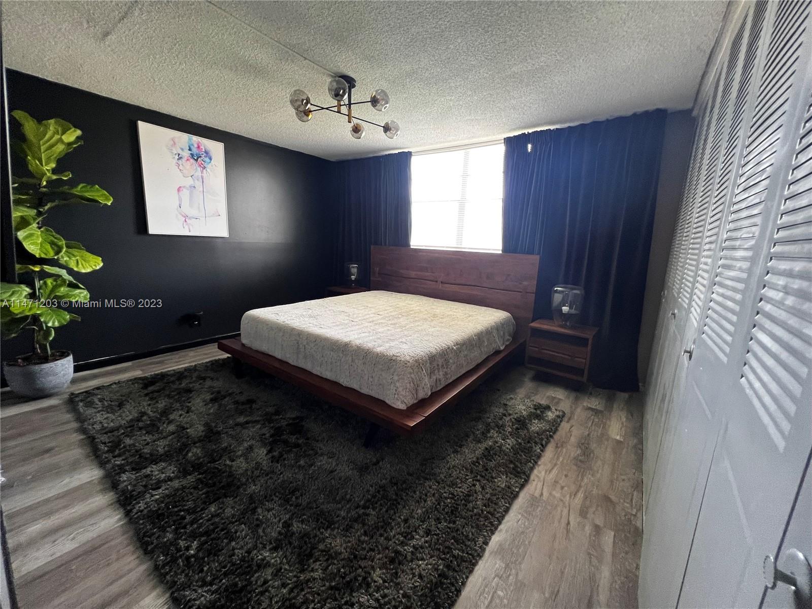 4320 Washington St Unit: 317