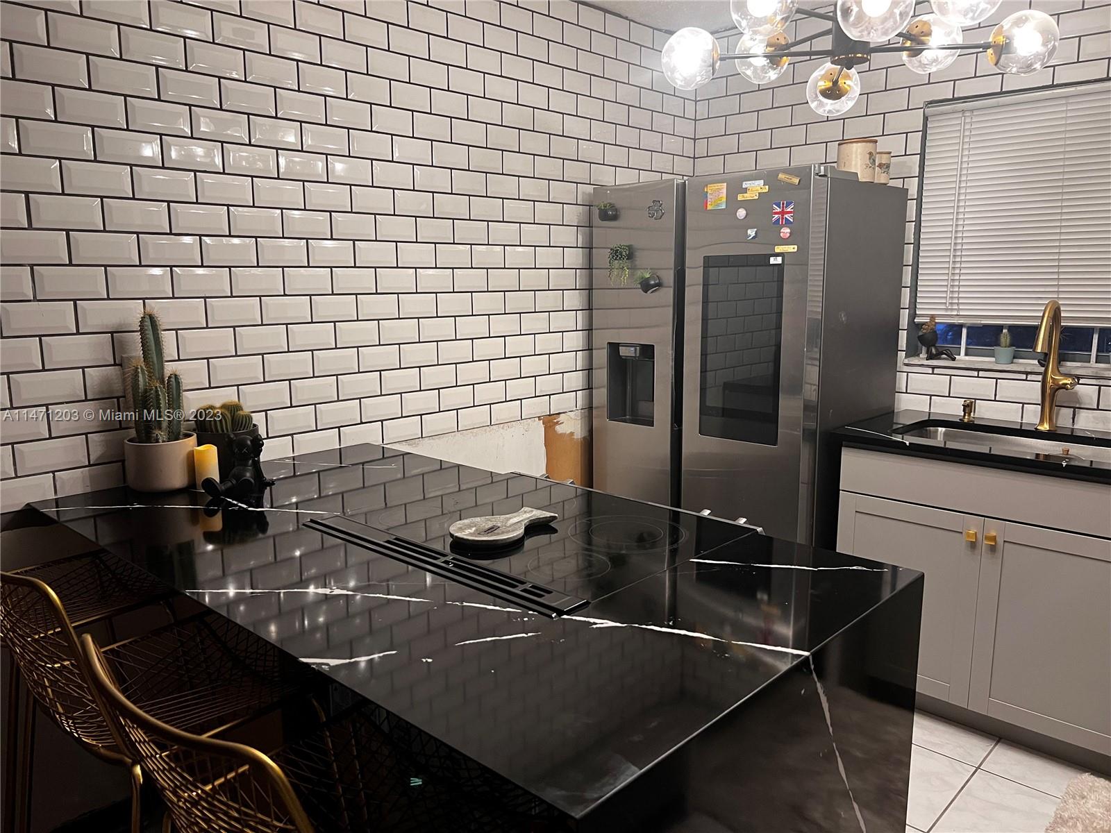 4320 Washington St Unit: 317