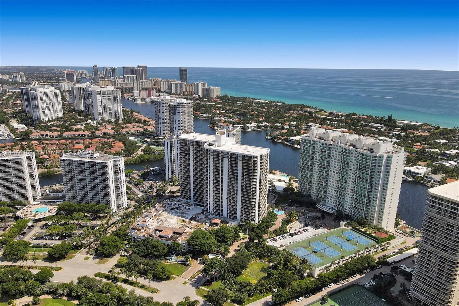 20281 E Country Club Dr Unit: 2010