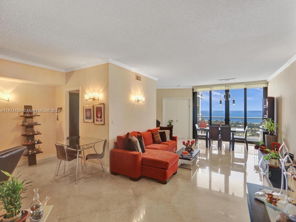 20281 E Country Club Dr Unit: 2010