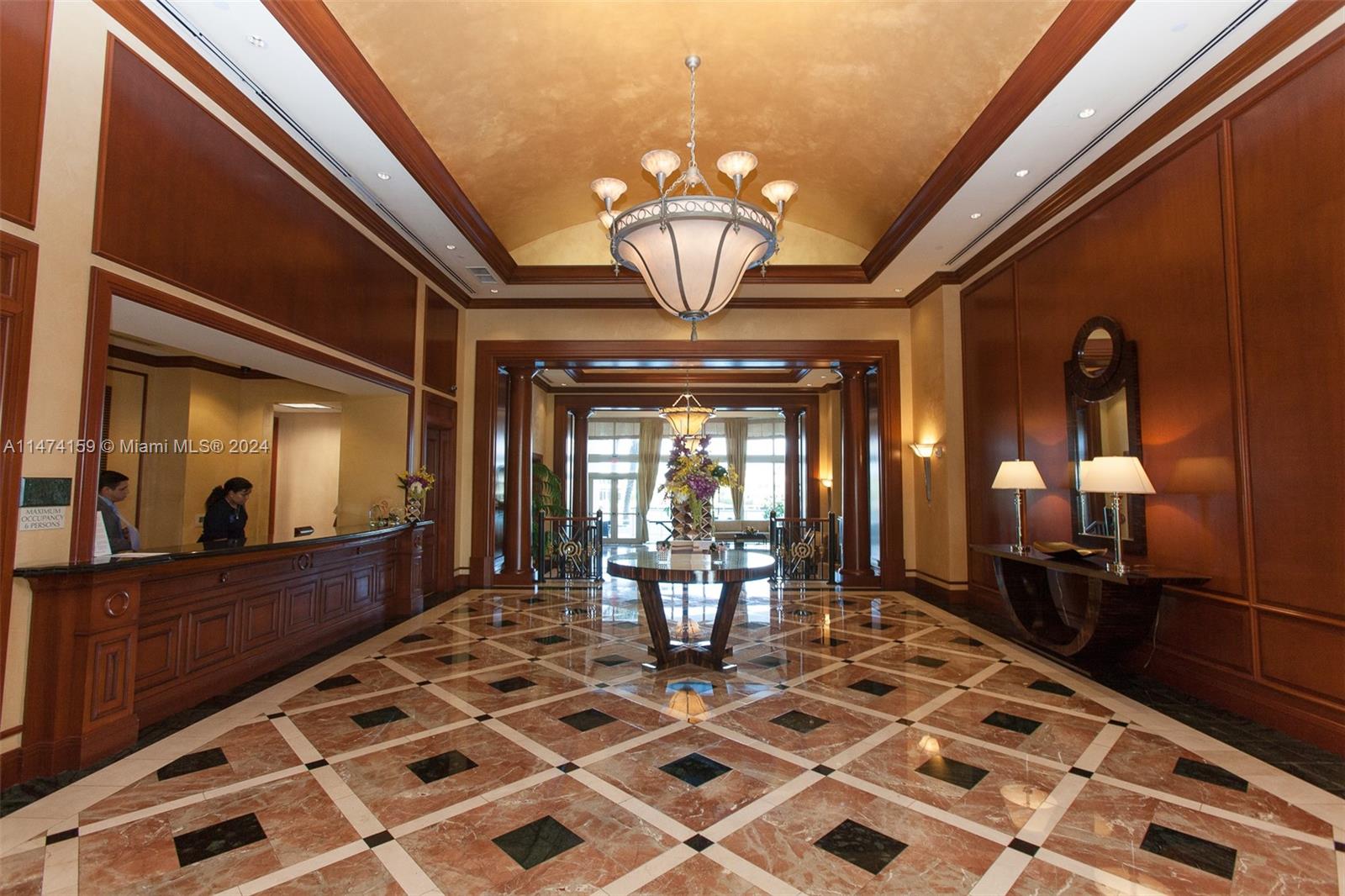 20281 E Country Club Dr Unit: 2010