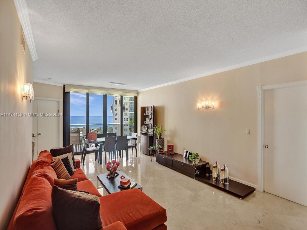 20281 E Country Club Dr Unit: 2010