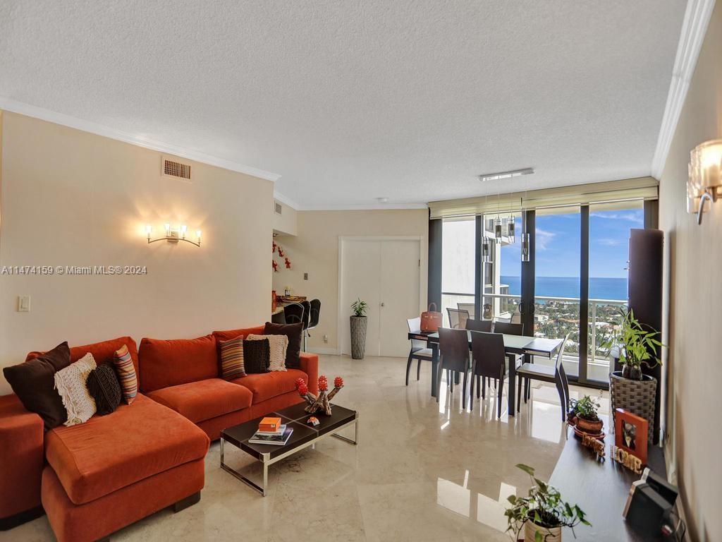 20281 E Country Club Dr Unit: 2010