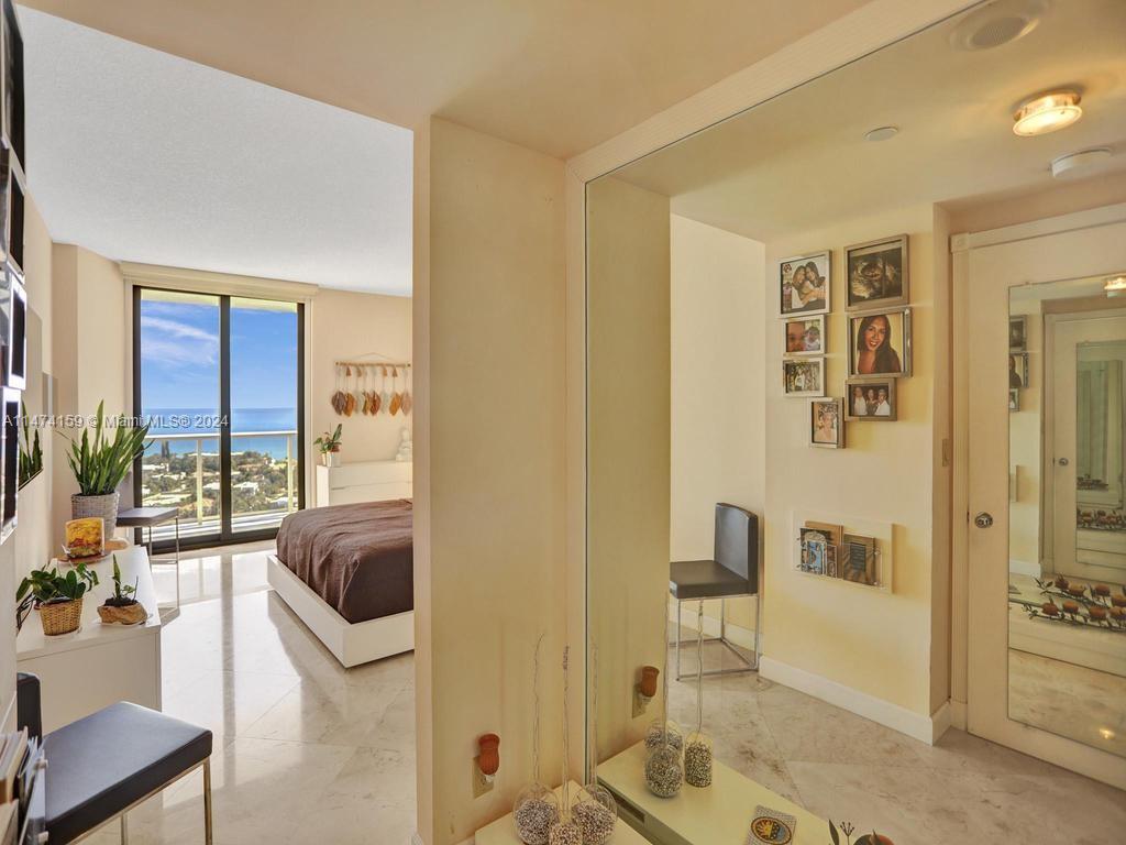 20281 E Country Club Dr Unit: 2010