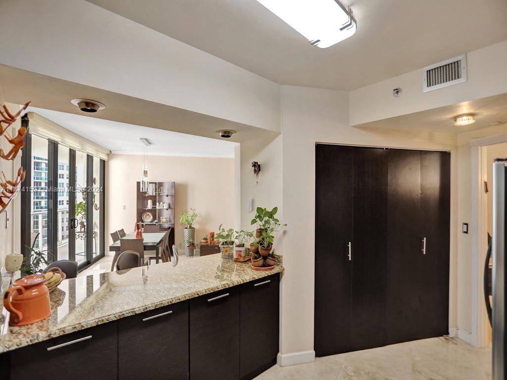 20281 E Country Club Dr Unit: 2010