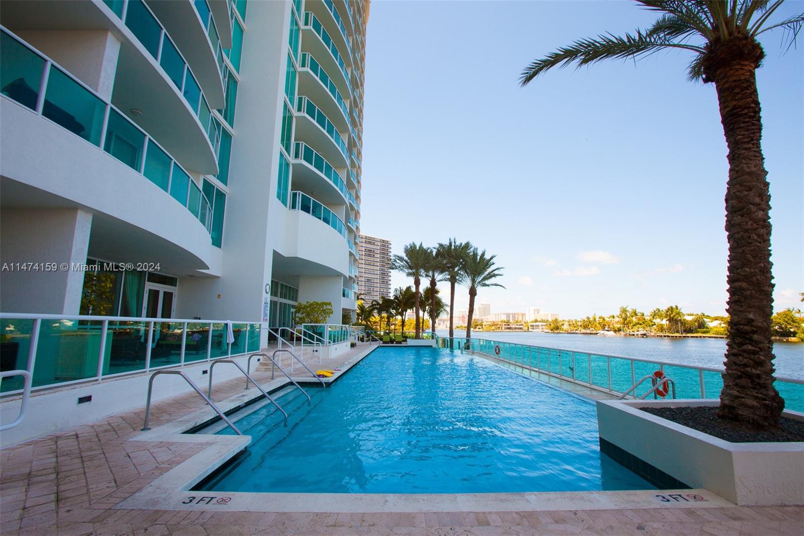 20281 E Country Club Dr Unit: 2010