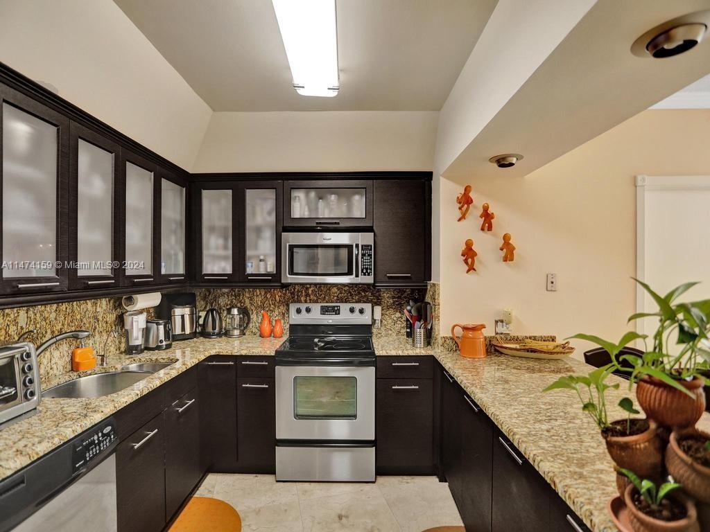 20281 E Country Club Dr Unit: 2010