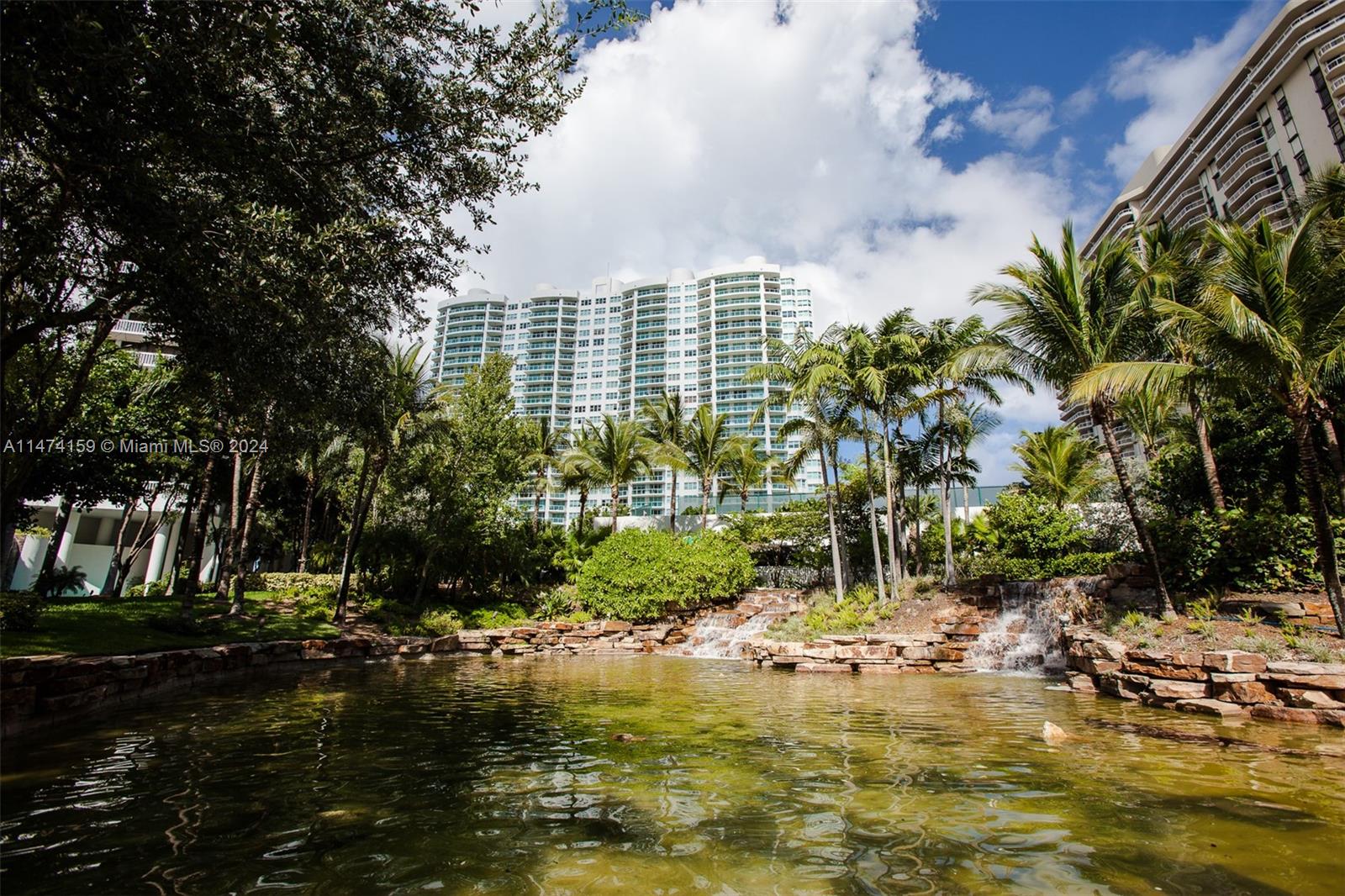 20281 E Country Club Dr Unit: 2010