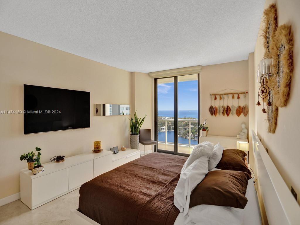 20281 E Country Club Dr Unit: 2010