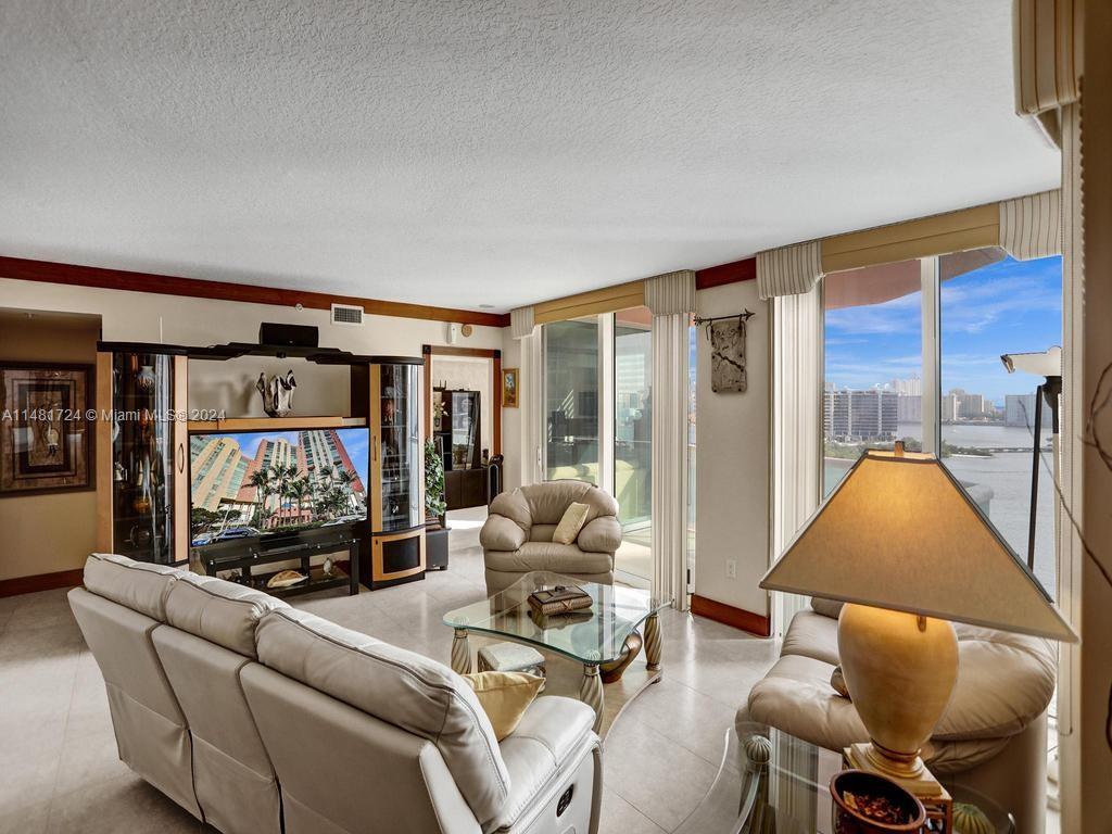 3370 Hidden Bay Dr Unit: 1709