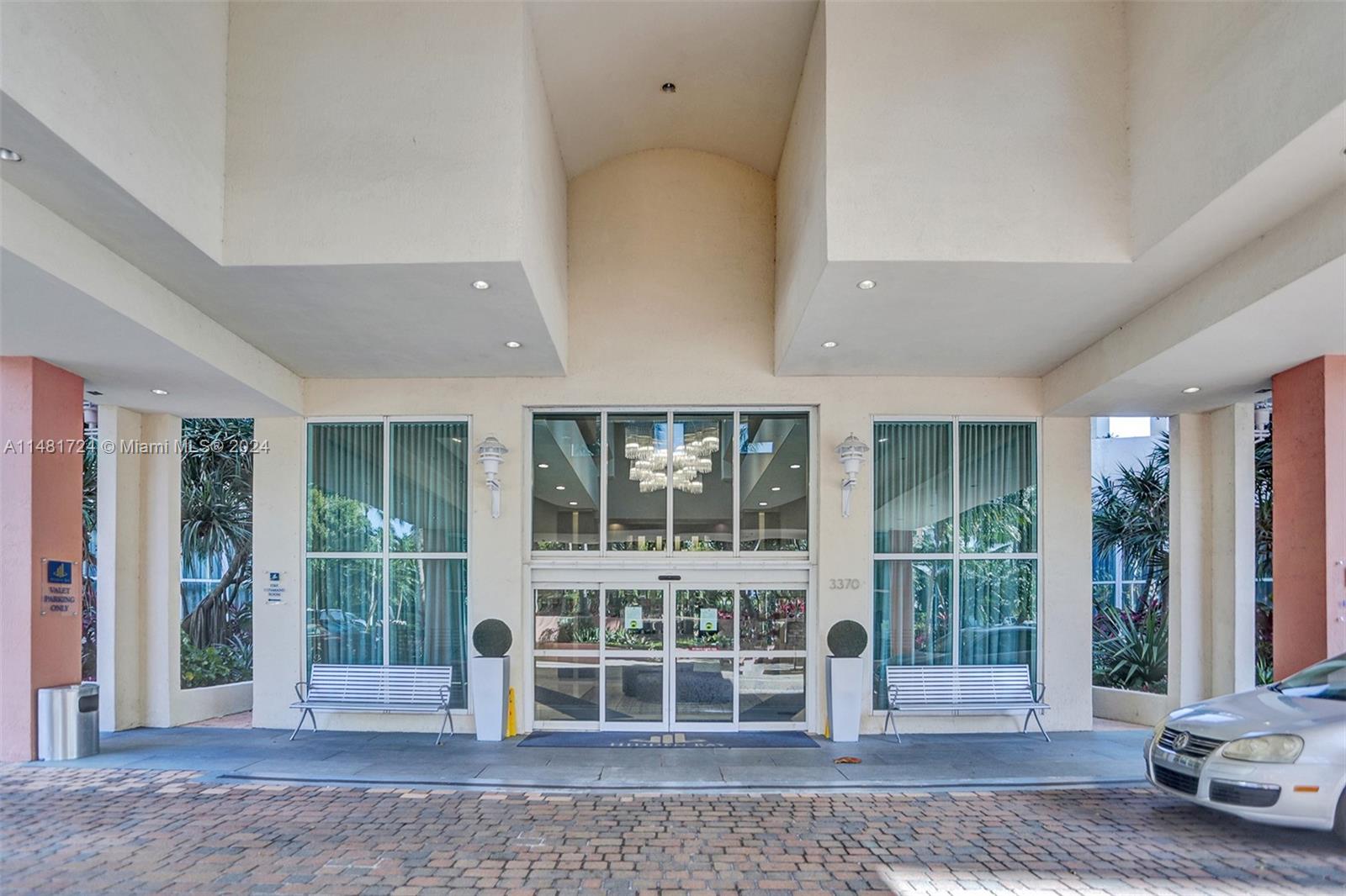 3370 Hidden Bay Dr Unit: 1709