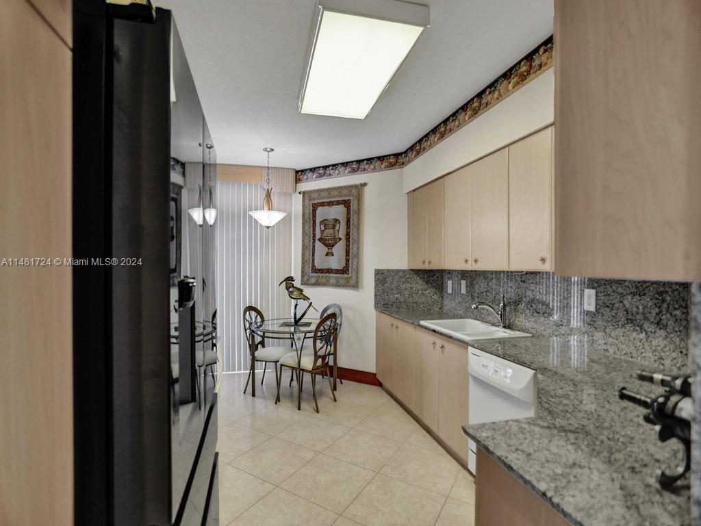 3370 Hidden Bay Dr Unit: 1709