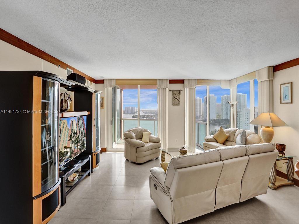 3370 Hidden Bay Dr Unit: 1709