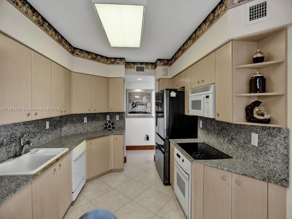 3370 Hidden Bay Dr Unit: 1709