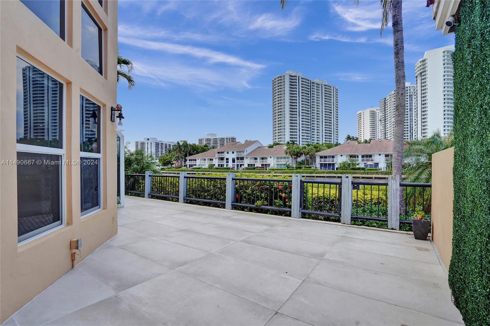 3757 NE 208th Ter