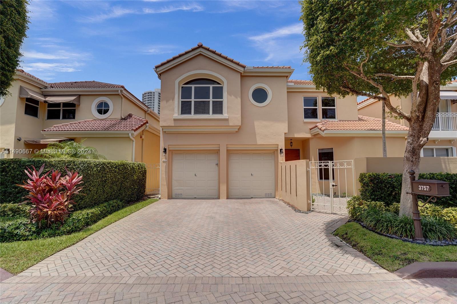3757 NE 208th Ter
