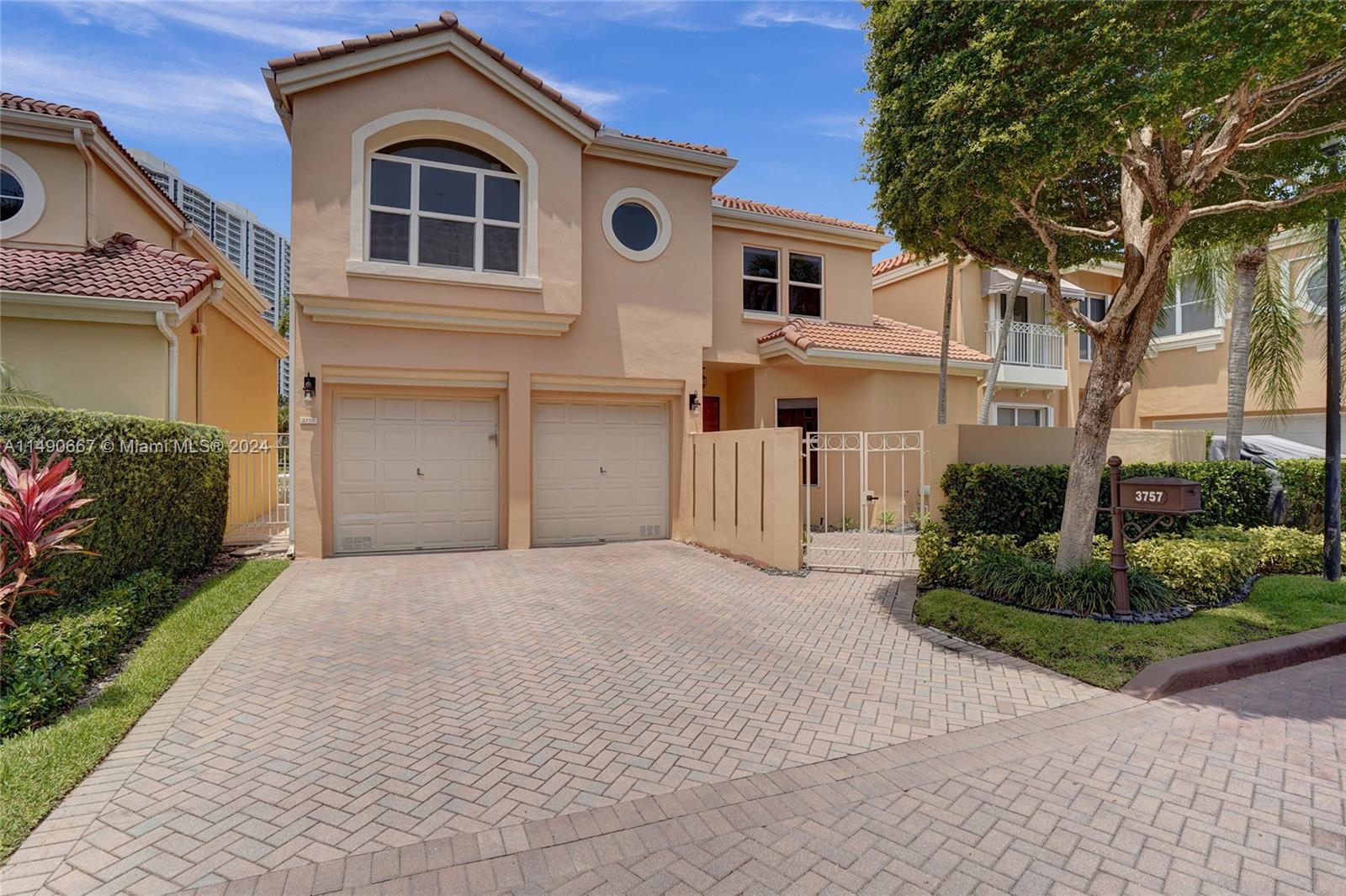 3757 NE 208th Ter
