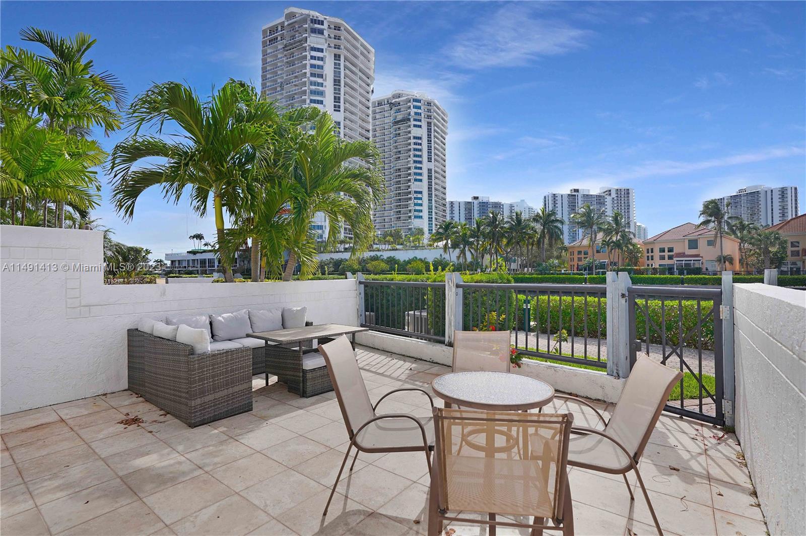 3762 NE 209th Ter Unit: 3762