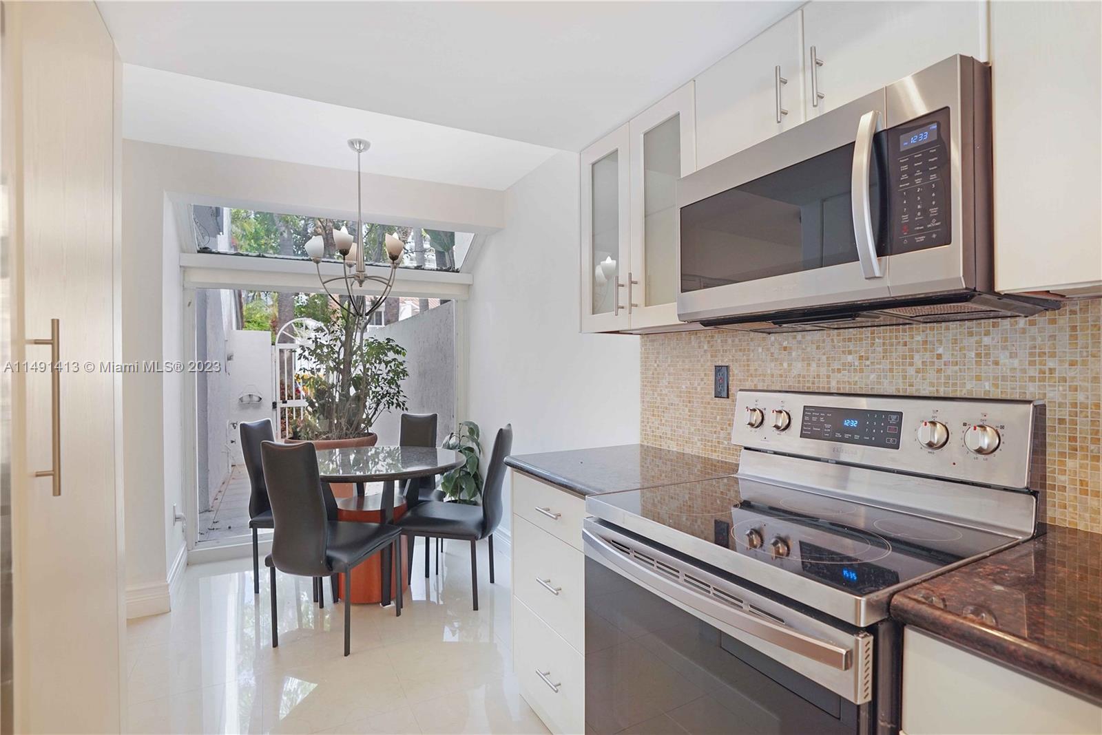 3762 NE 209th Ter Unit: 3762