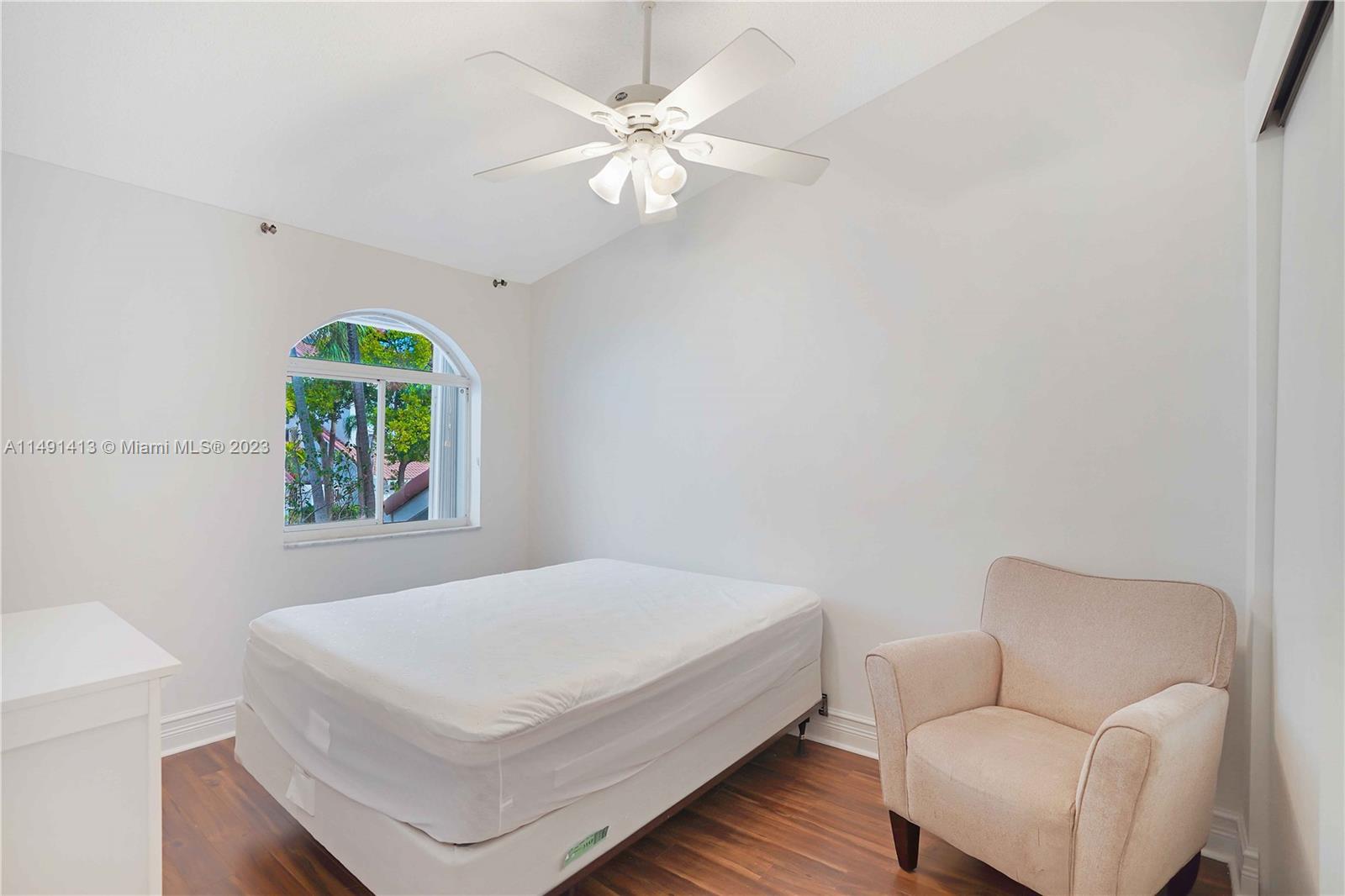 3762 NE 209th Ter Unit: 3762