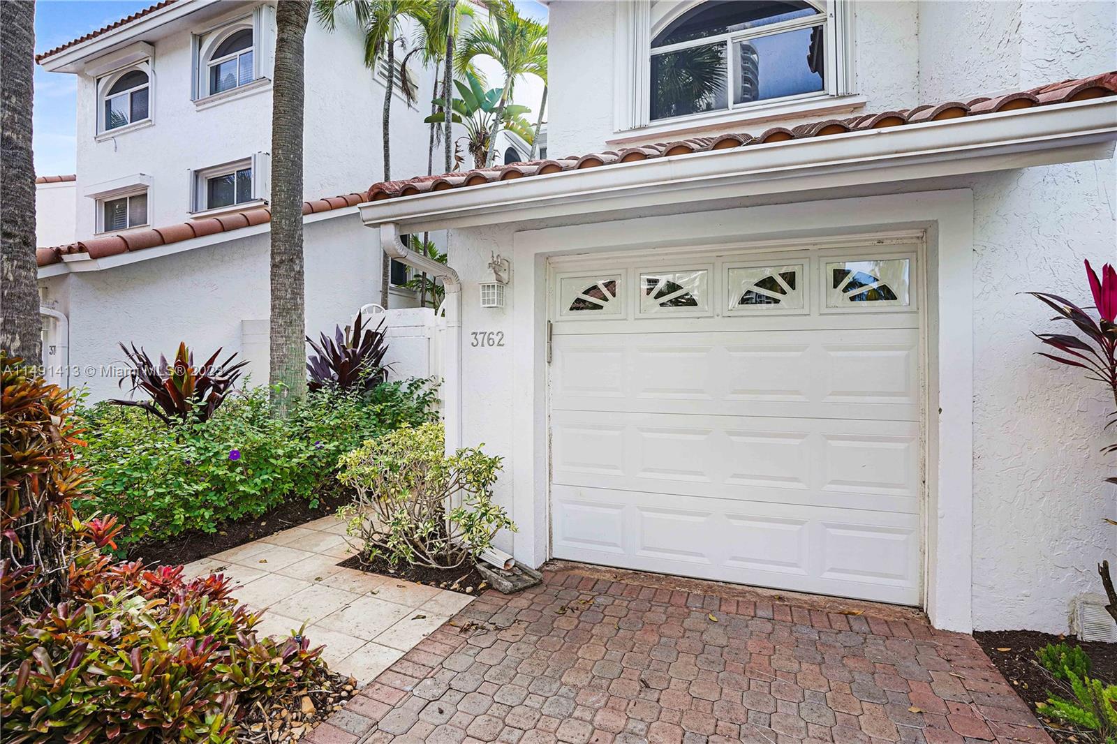 3762 NE 209th Ter Unit: 3762