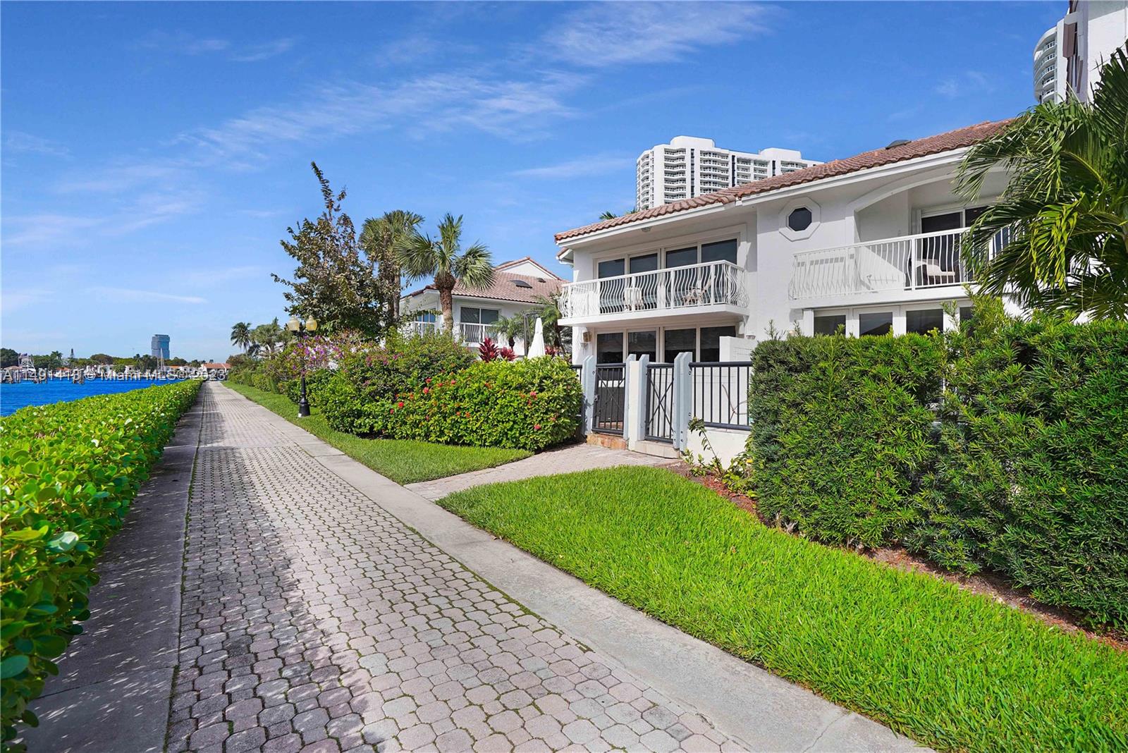 3762 NE 209th Ter Unit: 3762