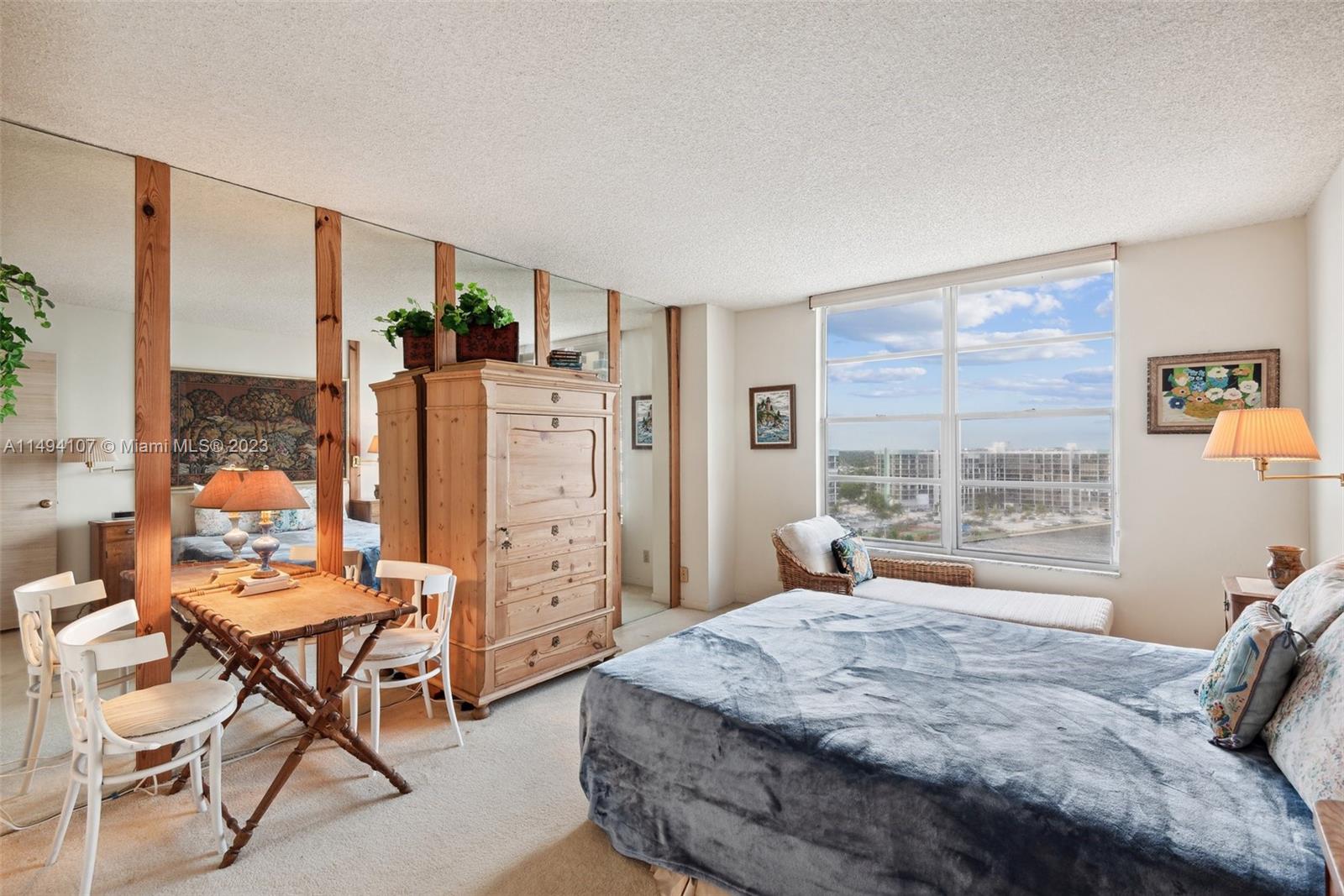 3800 S Ocean Dr Unit: 1105