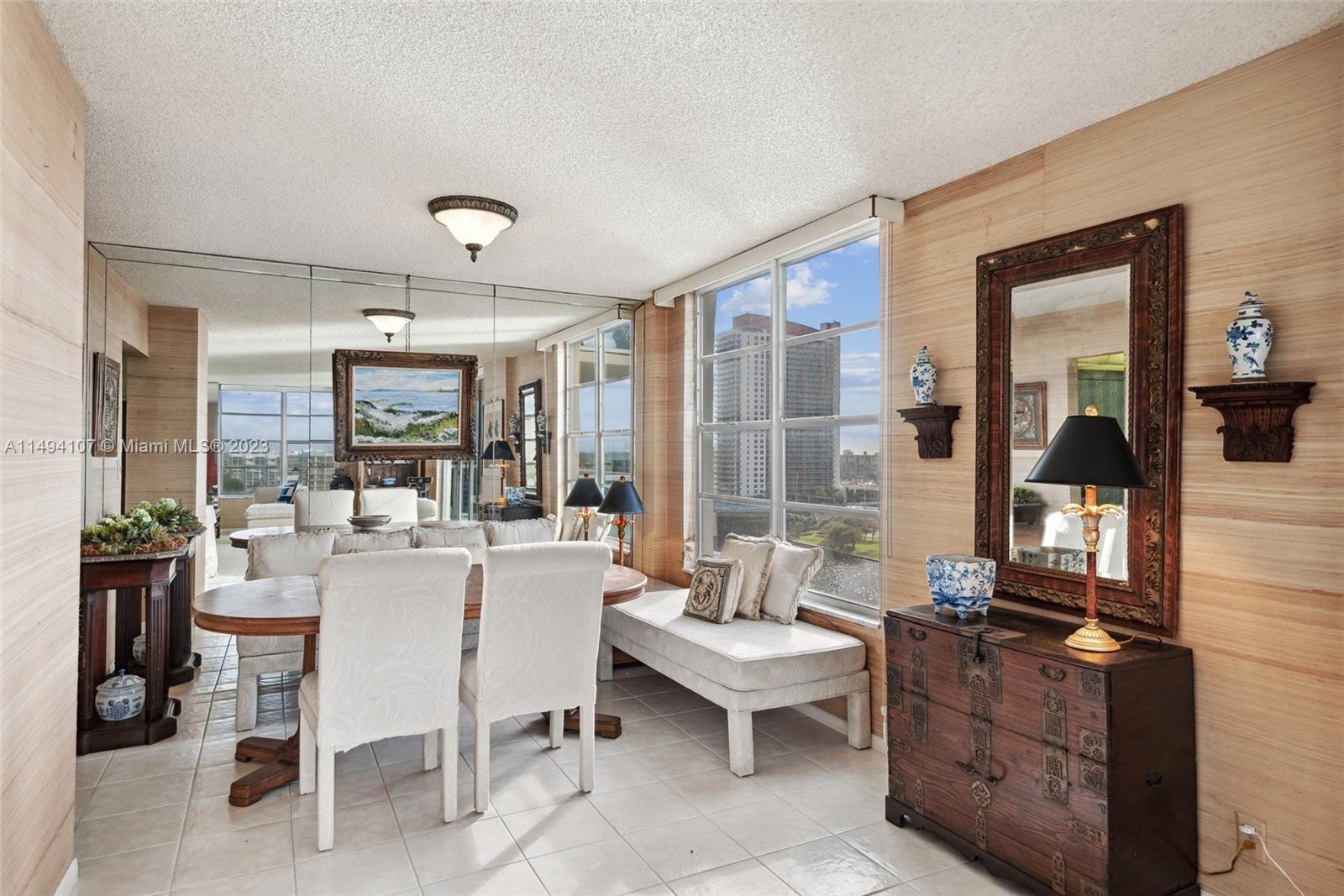 3800 S Ocean Dr Unit: 1105
