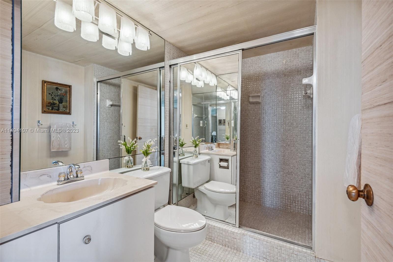 3800 S Ocean Dr Unit: 1105