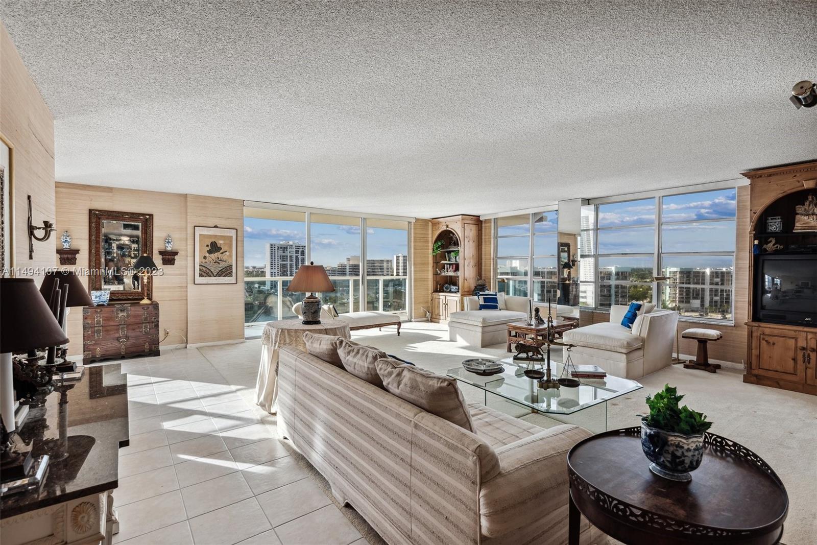 3800 S Ocean Dr Unit: 1105