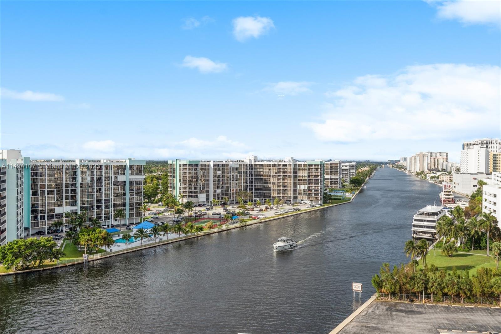 3800 S Ocean Dr Unit: 1105