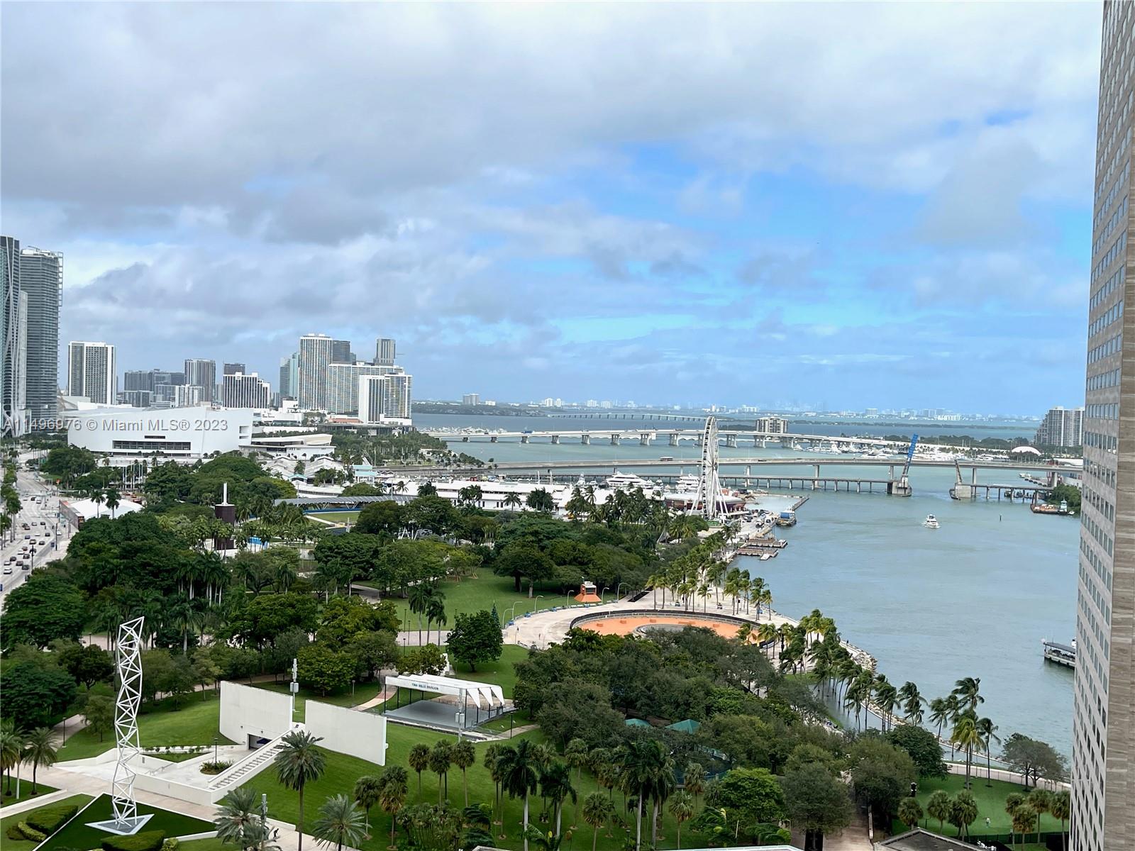 325 S Biscayne Blvd Unit: 2218