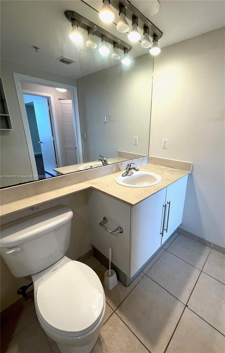 325 S Biscayne Blvd Unit: 2218