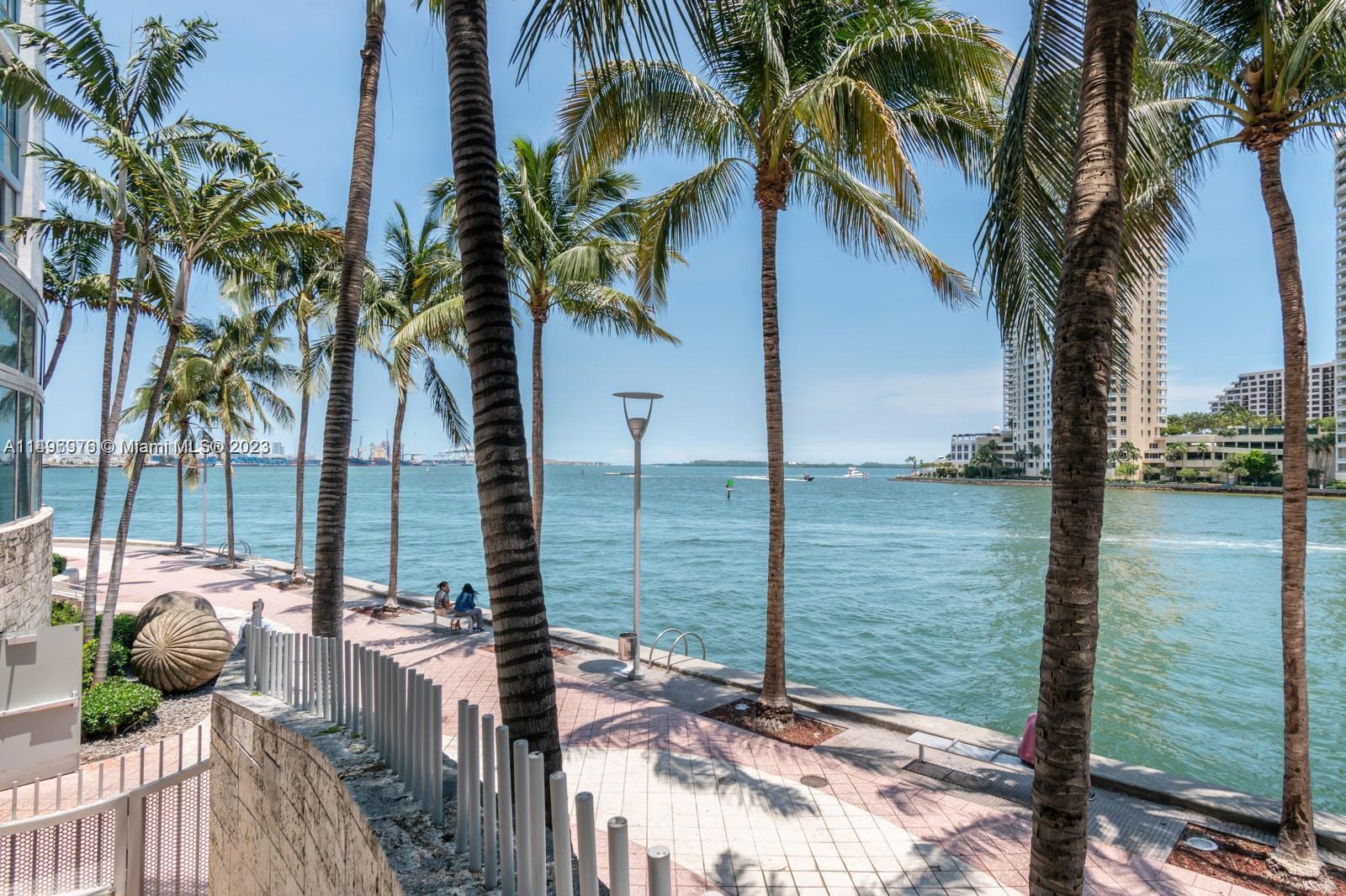 325 S Biscayne Blvd Unit: 2218