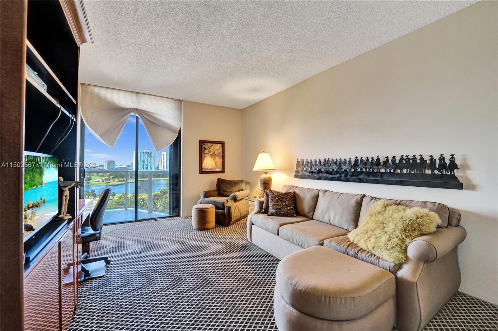 20281 E Country Club Dr Unit: 903