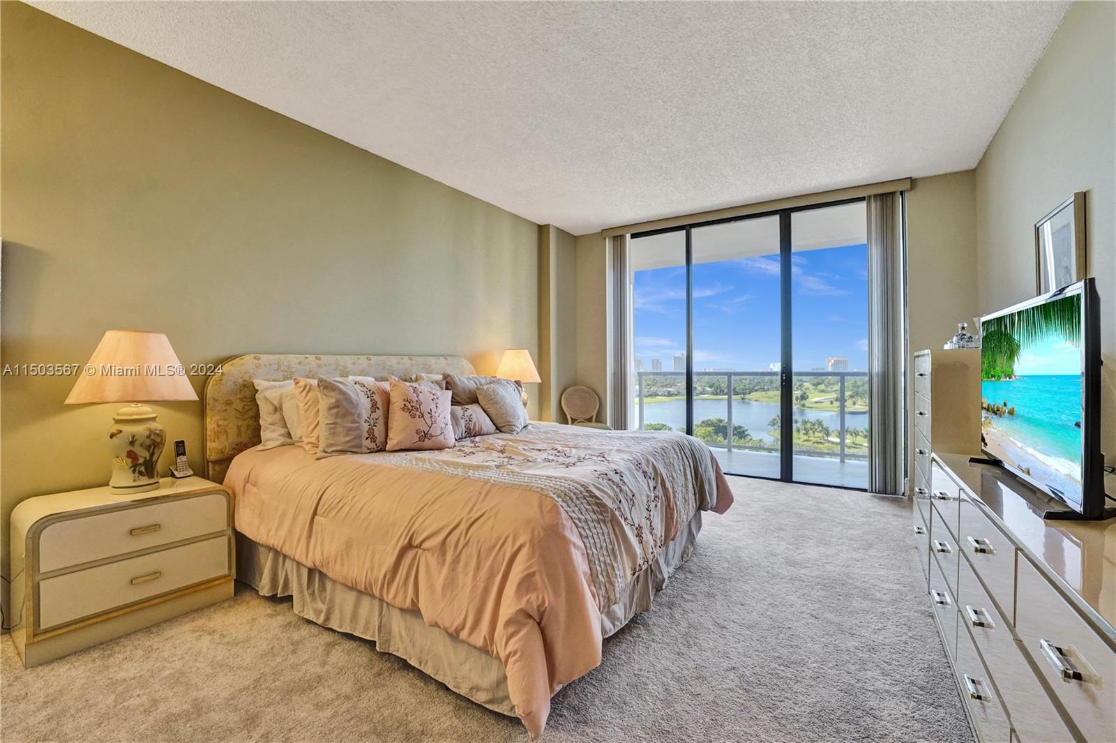 20281 E Country Club Dr Unit: 903