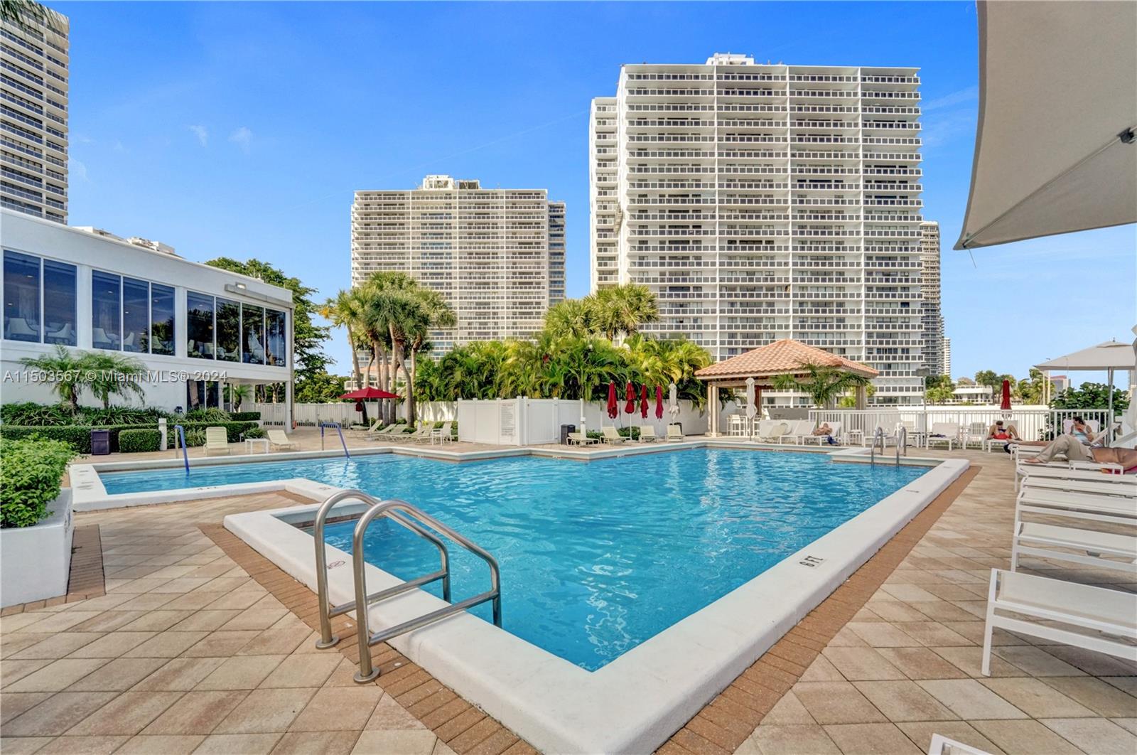 20281 E Country Club Dr Unit: 903