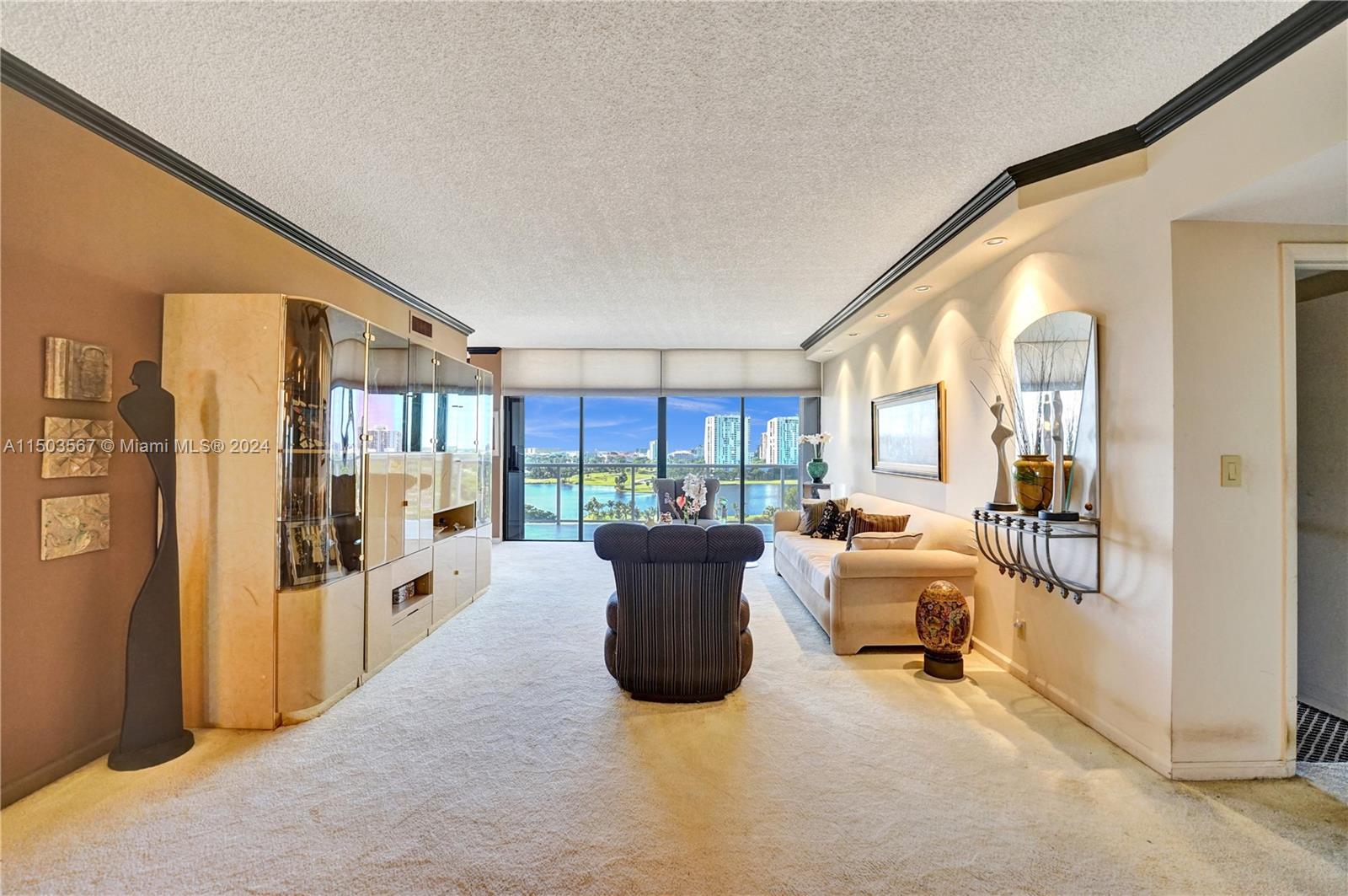 20281 E Country Club Dr Unit: 903
