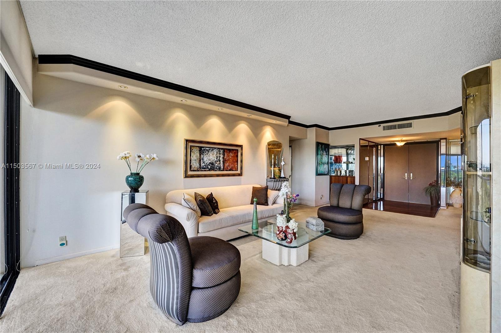 20281 E Country Club Dr Unit: 903