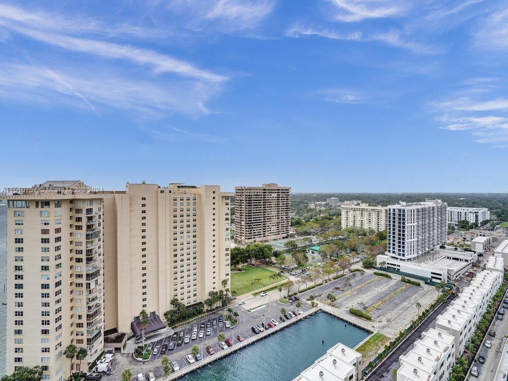 1800 NE 114th St Unit: PH07