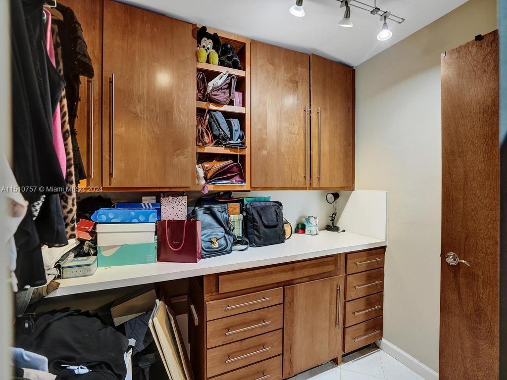 1800 NE 114th St Unit: PH07