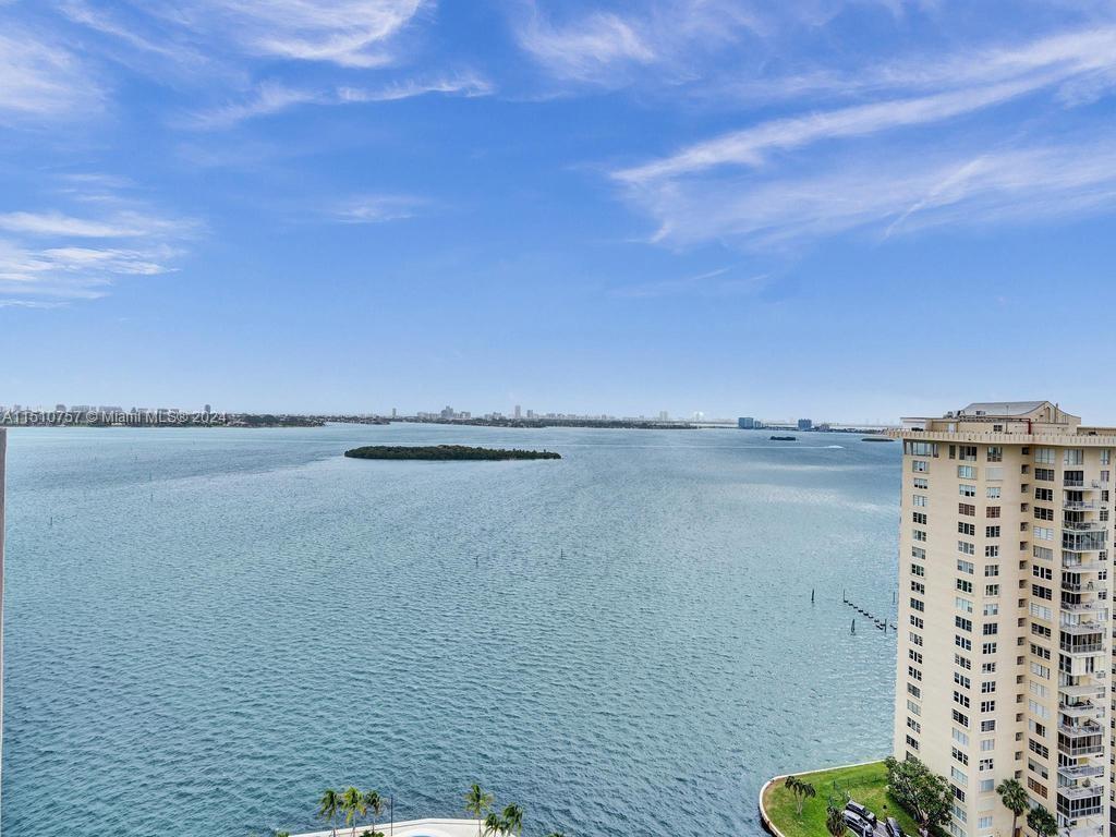 1800 NE 114th St Unit: PH07