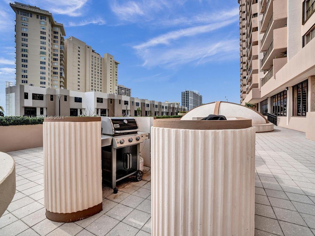 1800 NE 114th St Unit: PH07