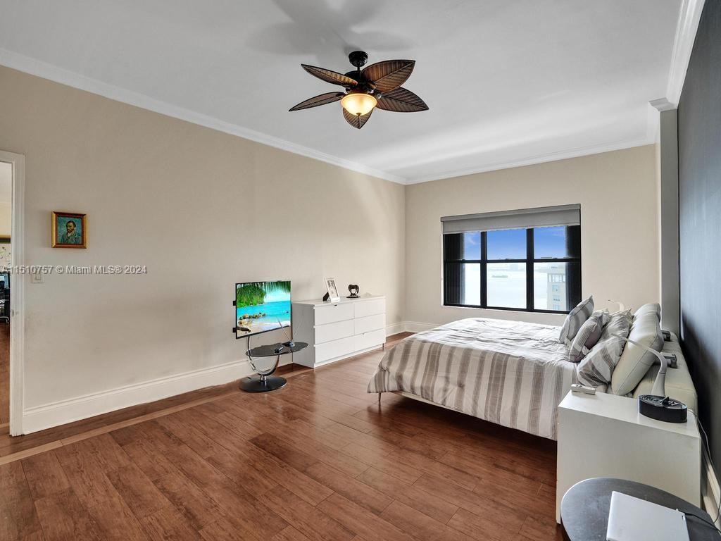 1800 NE 114th St Unit: PH07