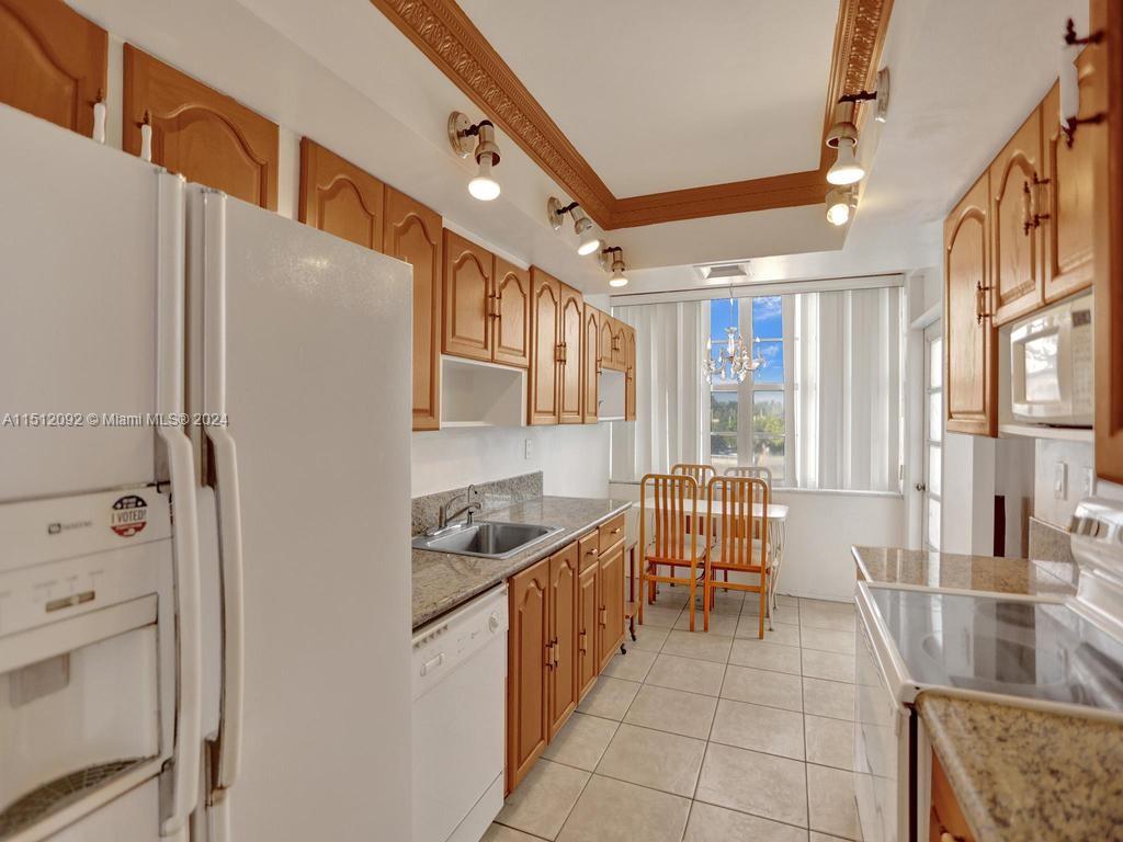 18051 Biscayne Blvd Unit: 304