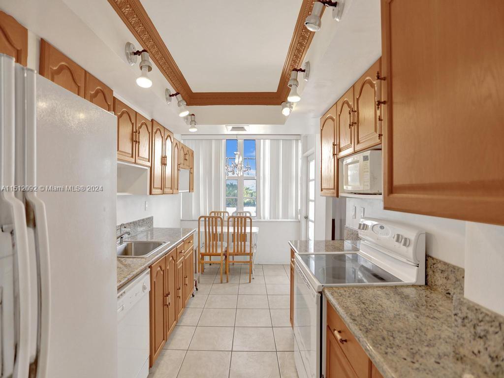 18051 Biscayne Blvd Unit: 304